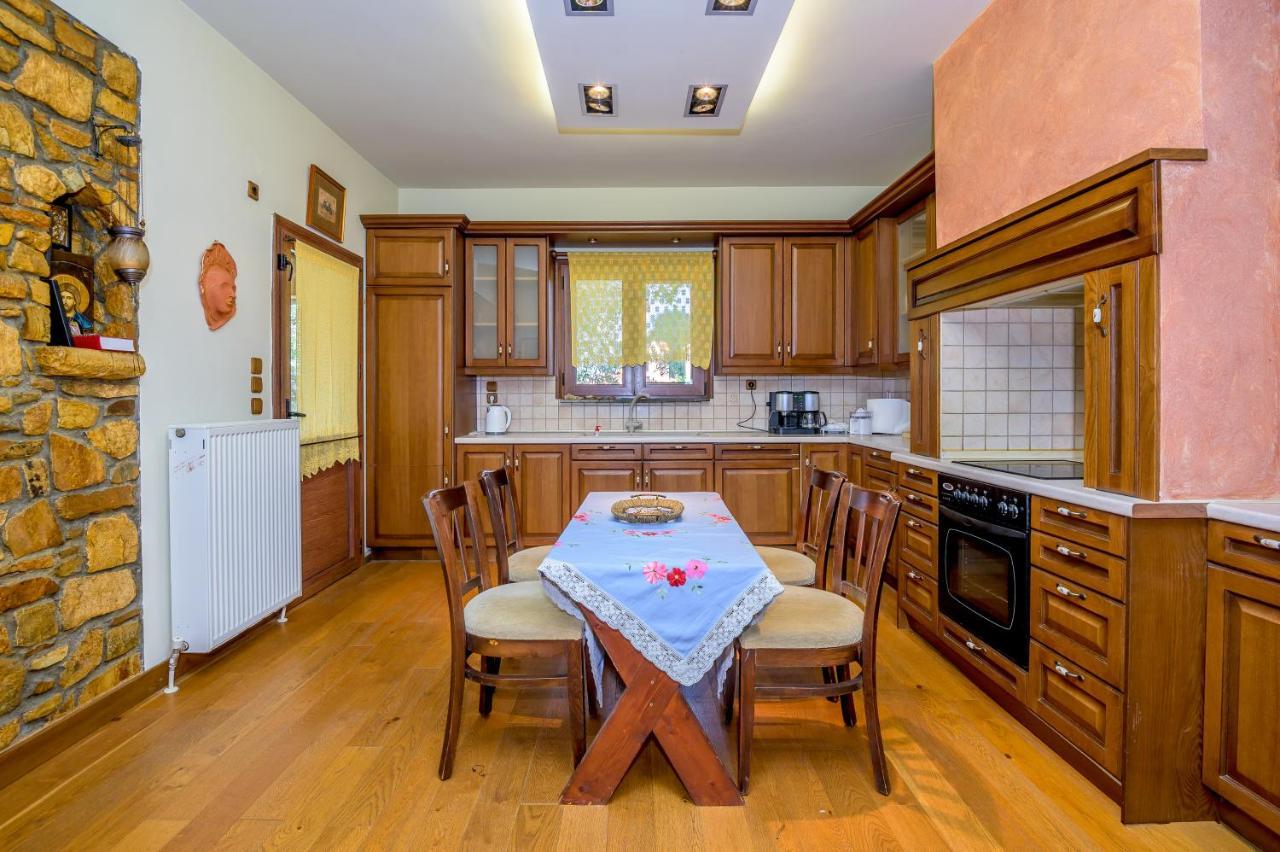 Luxurious Villa With Gorgeous View And Bbq Alejandrópolis Exterior foto