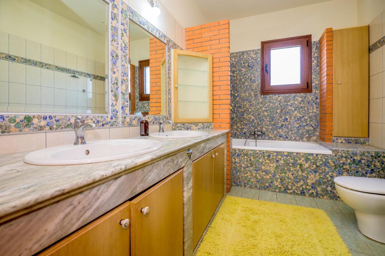 Luxurious Villa With Gorgeous View And Bbq Alejandrópolis Exterior foto